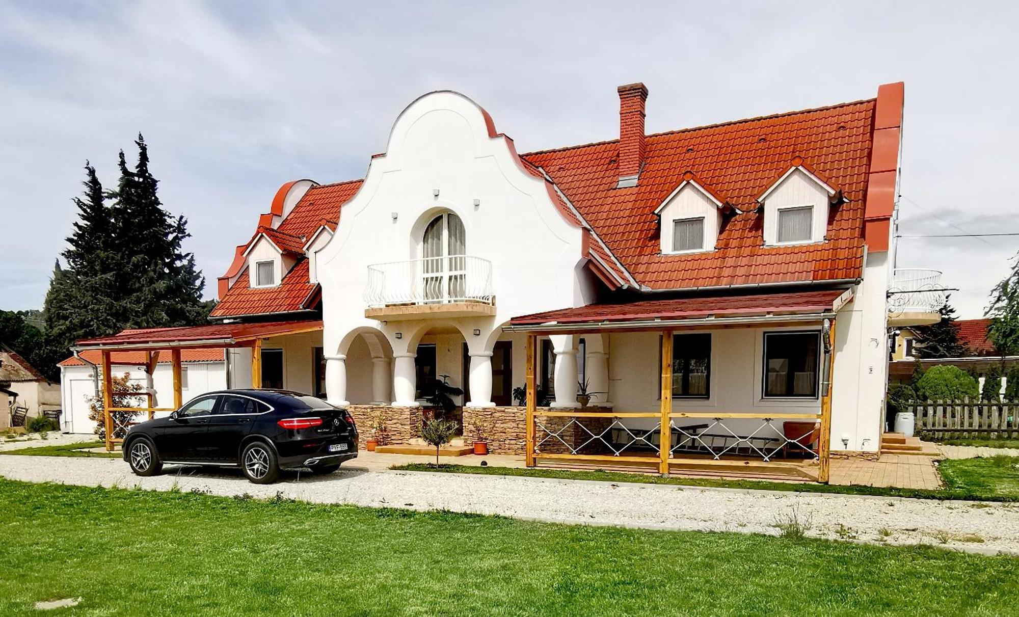 Regori Haz Hotell Balatongyörök Eksteriør bilde